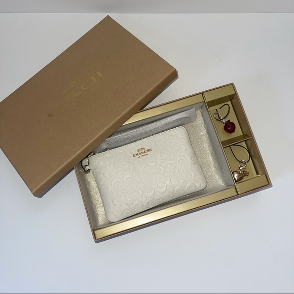 Coach Boxed Corner Zip Wristlet In Signature Leather With Apple & Heart Charms - Picture 5 of 15